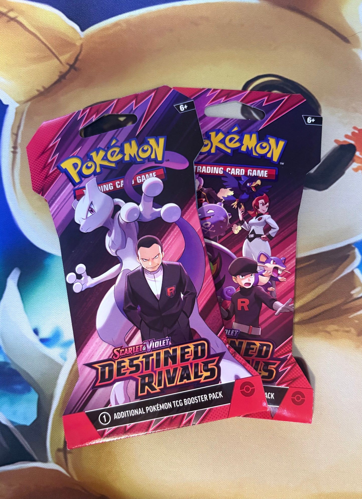Destined Rivals booster pack (sleeve)